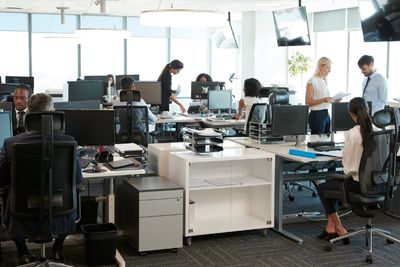 Différents solutions existent pour réduire le bruit dans un open space ?