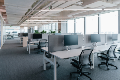 Bureaux organisés.